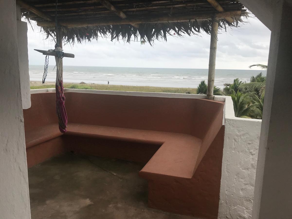 Beach Front Bungalows At The Coconut Canoa Kültér fotó