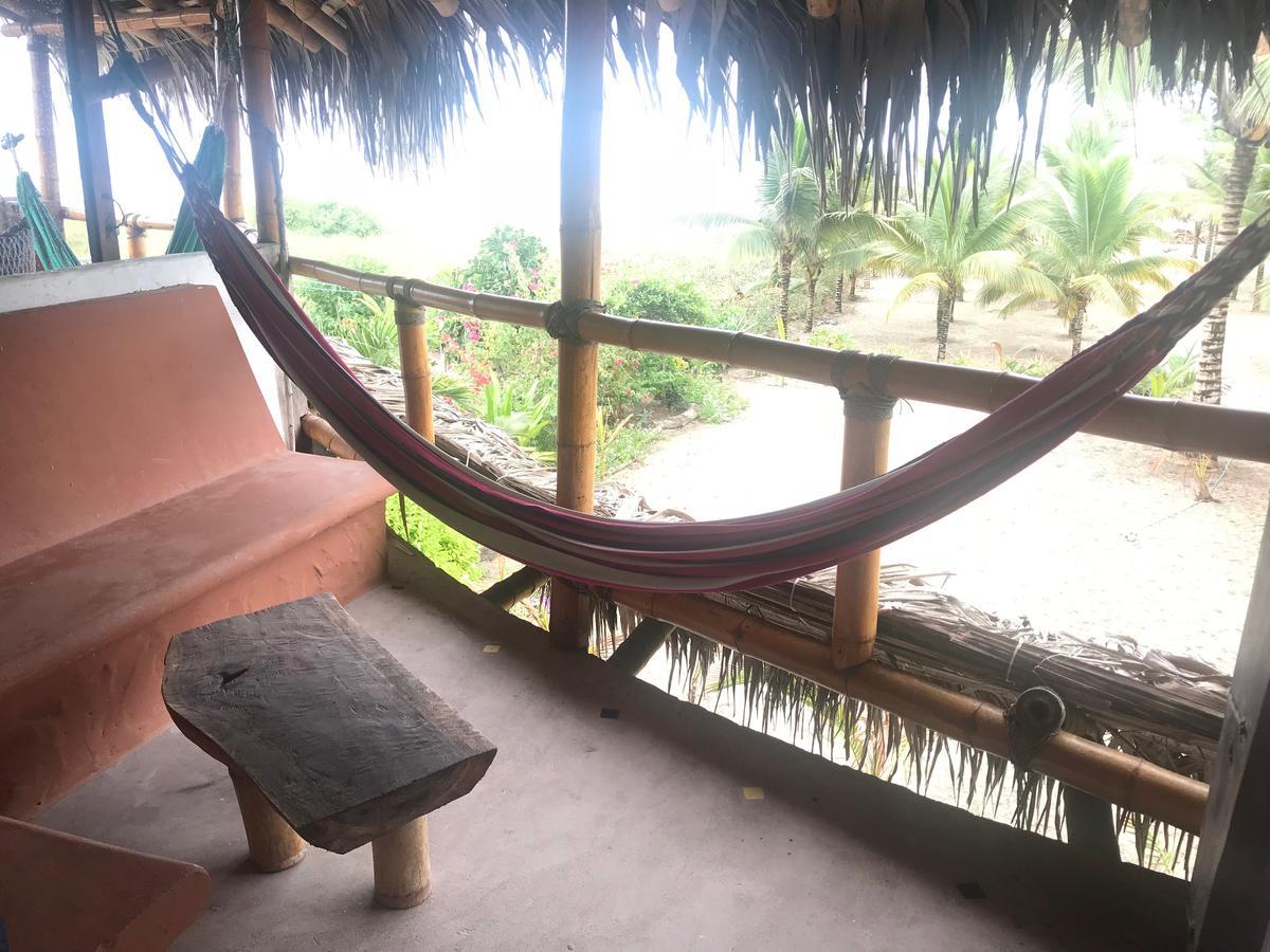 Beach Front Bungalows At The Coconut Canoa Kültér fotó
